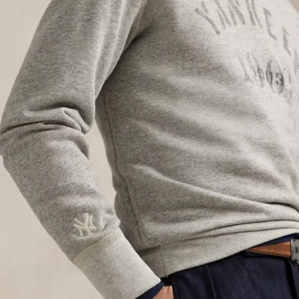 Polo Ralph Lauren | New York Yankees Crewneck Sweatshirt Loft Grey (Small) - Picture 14 of 16